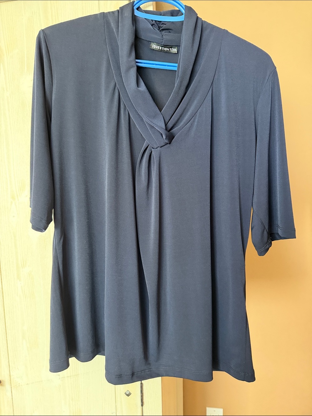 Twist-Neck Short Sleeve Top - Navy blue